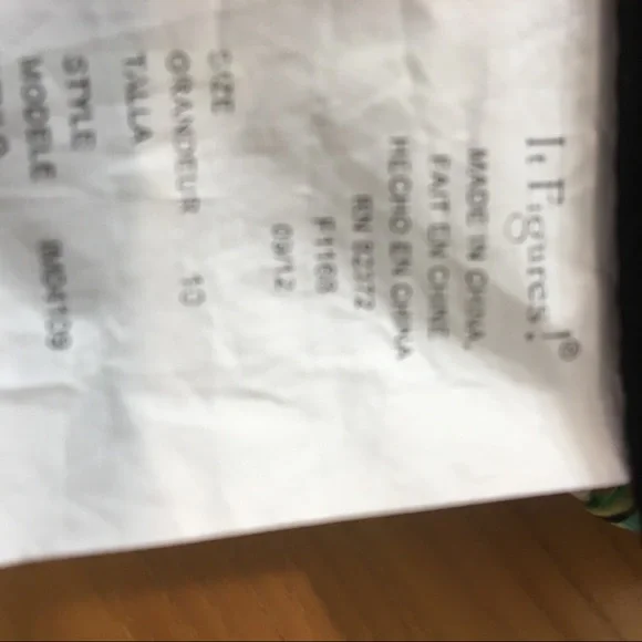 It Figures one piece swim suit - Picture 3 of 3